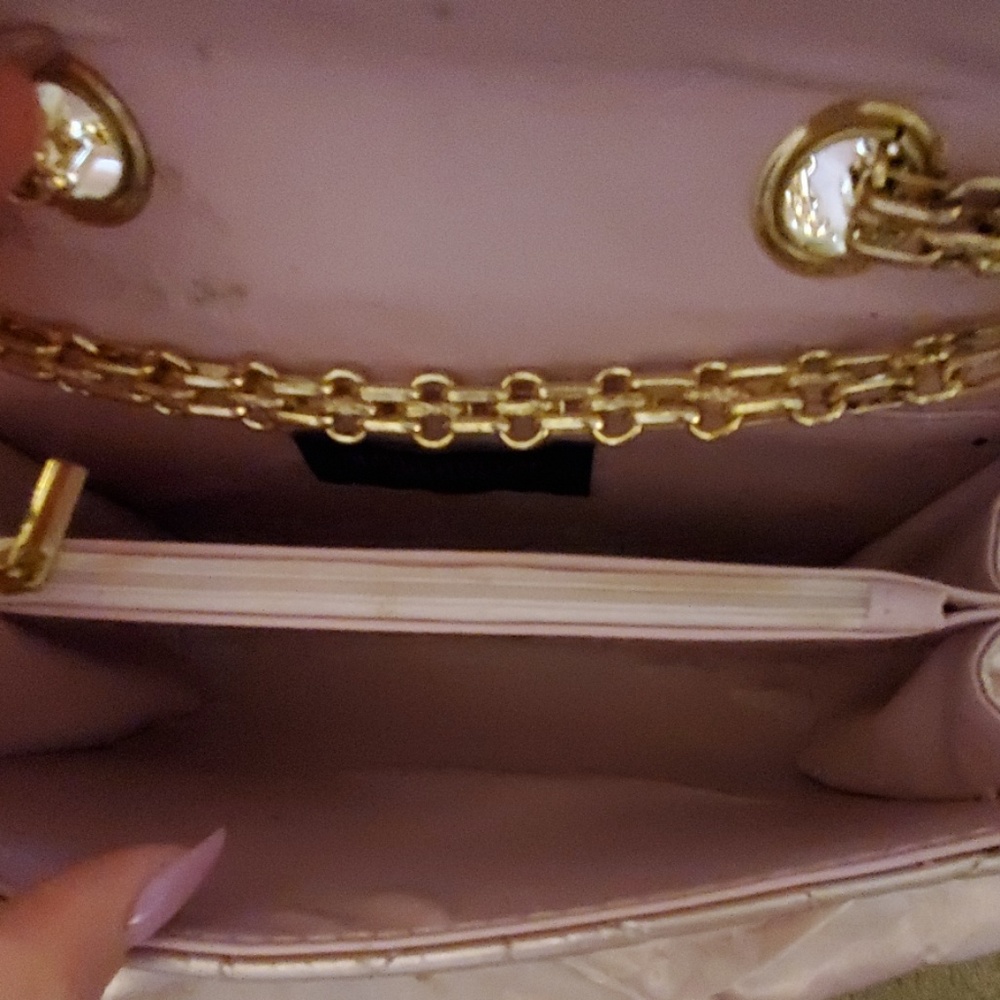 Purse - Picture 2 of 4
